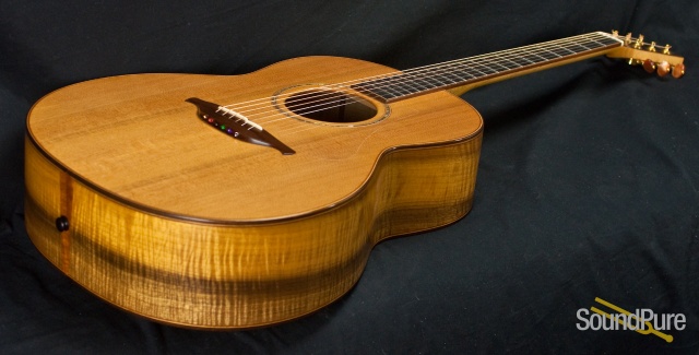 Lowden 2001 F-35 Cedar/Myrtle Jumbo Acoustic Guitar - Used — image 10