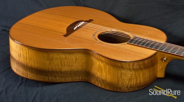 Lowden 2001 F-35 Cedar/Myrtle Jumbo Acoustic Guitar - Used — image 12