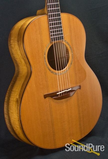 Lowden 2001 F-35 Cedar/Myrtle Jumbo Acoustic Guitar - Used — image 16